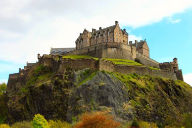     Edinburgh castle rock - İskoçya'da bulunan meşhur mekanlar 