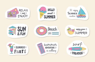 Renkli sevimli elle çizilmiş yaz kartları, arka plan. T-shirt için vektör çizimler, poster yazdırır. Tatil, seyahat, tatil Tema.