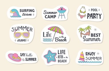 Renkli sevimli elle çizilmiş yaz kartları, arka plan. T-shirt için vektör çizimler, poster yazdırır. Tatil, seyahat, tatil Tema.