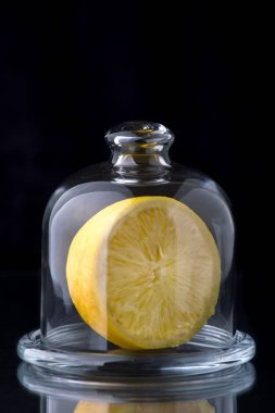 cam fincan sıcak limon zencefil çayı