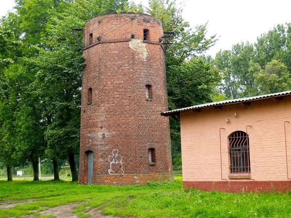 Der Alte Wasserturm Der Eisenbahn Von Fishkhauzen Primorsk Gebiet Kaliningrad — Stockfoto