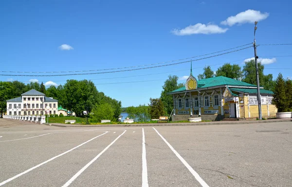 Uglich Russie Mai 2018 Place Uspenskaya Surplombant Bâtiment Musée Vie — Photo