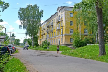 Uglich, Rusya - 21 Mayıs 2018: Bir görünümde işçinin Sokağı'nın yaz günü. Yaroslavl bölgesi