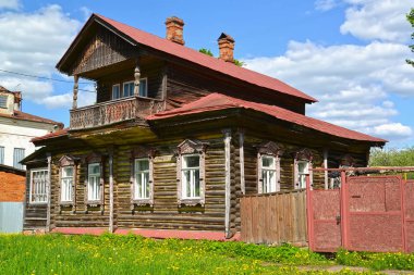 Asma ile eski ahşap evi. Uglich, Yaroslavl bölgesi