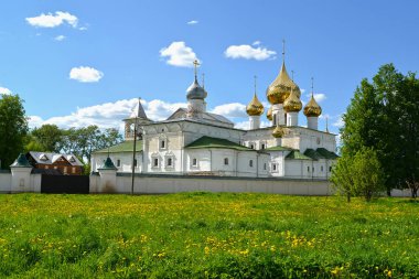 Yaz günü Voskresensky manastırda (17. yüzyıl). Uglich, Yaroslavl bölgesi