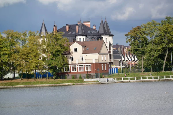 Modern Building Embankment Top Lake Kaliningrad — Stock Photo, Image