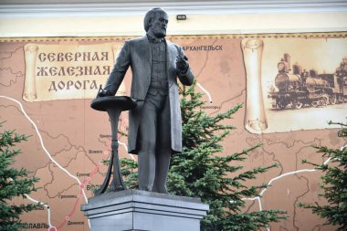 Yaroslavl, Rusya - 08 Haziran 2018: Heykel işadamı kerem Mamontov