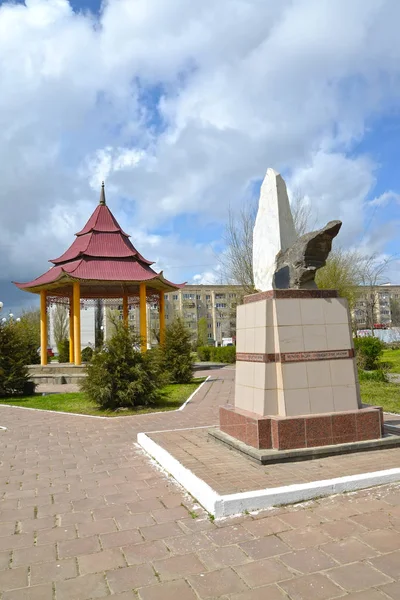 Elista Rússia Abril 2017 Monumento Veteranos Chernobyl Liquidatários Acidente Eixo — Fotografia de Stock