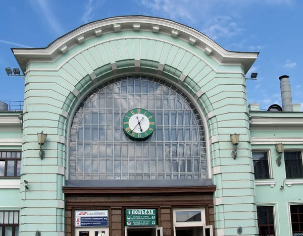 Moscow Rússia Julho 2011 Fragmento Edifício Estação Belarusian Com Horas — Fotografia de Stock