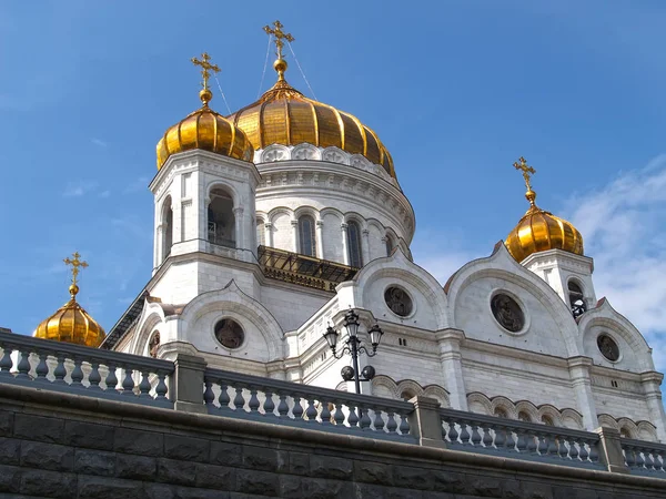 Fragment Katedralen Kristus Frälsaren Mot Bakgrund Himlen Moskva — Stockfoto