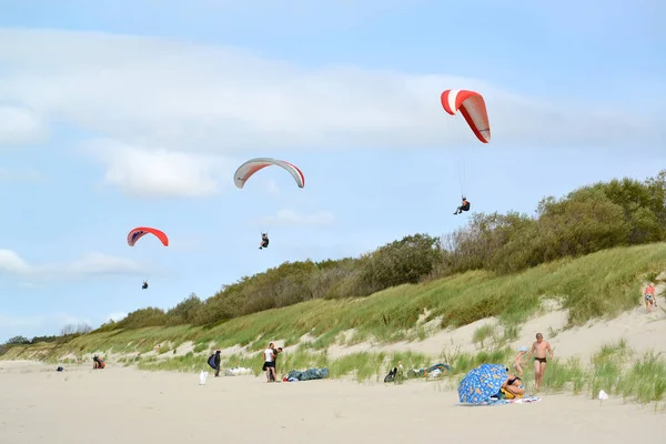 Kaliningrad Region Russia August 2018 Paraplanes Soar Sky Curonian Spit — Stock Photo, Image