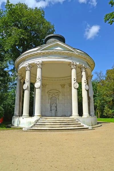 Potsdam Alemania Agosto 2017 Templo Amistad Día Verano Parque San —  Fotos de Stock