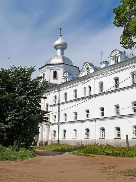 Fragment z brány chrámu apoštolové Petr a Pavel. Valaam Spaso-Preobraženskij stavropegial Pánské klášter — Stock fotografie