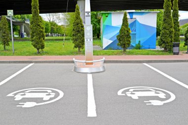 Kaliningrad, Rusya - 08 Mayıs 2019: Asfalt üzerine 