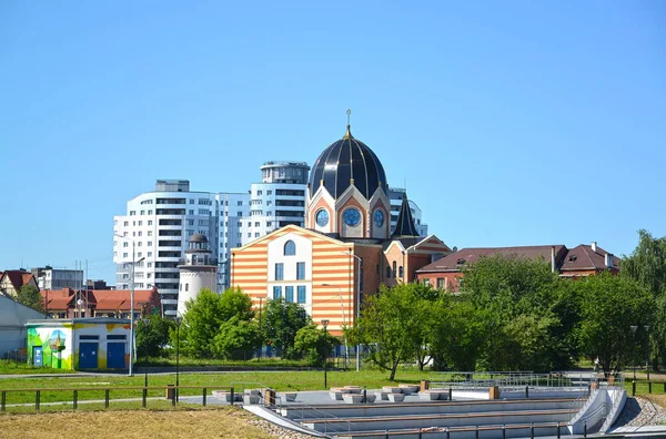 KALININGRAD, RUSSIA - JUNE 18, 2019: View of the New Liberal synagogue — Stock Photo, Image