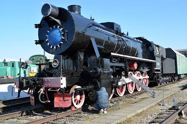 Kaliningrad, Rusland-14 april 2019: Duitse stoomlocomotief serie te No. 4564 (1943). Museum van de geschiedenis van de spoorlijn van Kaliningrad — Stockfoto