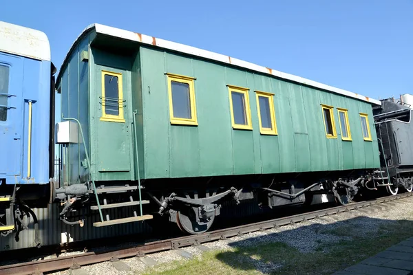 俄罗斯加里宁格勒 - 2019年4月14日：一辆1879年的旧客车。加里宁格勒铁路历史博物馆 — 图库照片