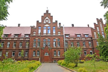 Central City Hastanesi 'nin (eski Fakirler Evi, 1908) manzarası. Sovetsk, Kaliningrad bölgesi