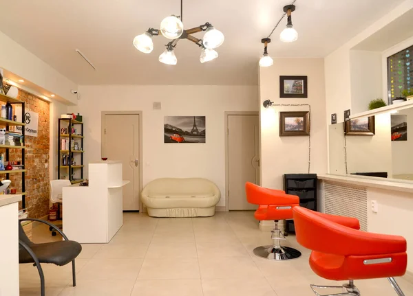 Kaliningrad Russia May 2020 Interior Beauty Salon Red Chairs Front — Stock Photo, Image