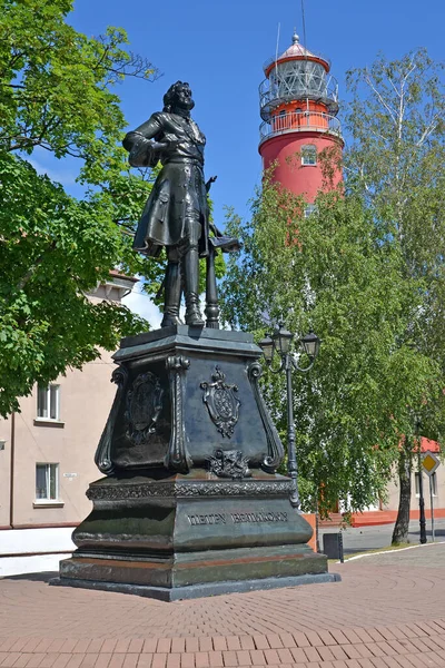 Baltiysk Rusia Julio 2020 Monumento Pedro Magno Marco Faro Texto —  Fotos de Stock