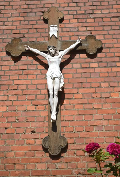 Ukrzyżowanie Budynku Kościoła Rzymskokatolickiej Parafii Błogosławionego Imienia Maryi Panny Bałtyjsk — Zdjęcie stockowe