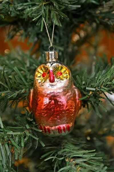 Uma Velha Coruja Brinquedo Árvore Natal Soviética Pendura Uma Árvore — Fotografia de Stock