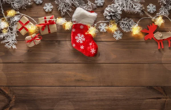 Weihnachten Holz natürliche Dekoration und Lichter — Stockfoto