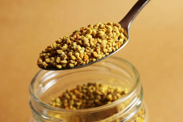 Raw Organic Yellow Bee Pollen — Stock Photo, Image