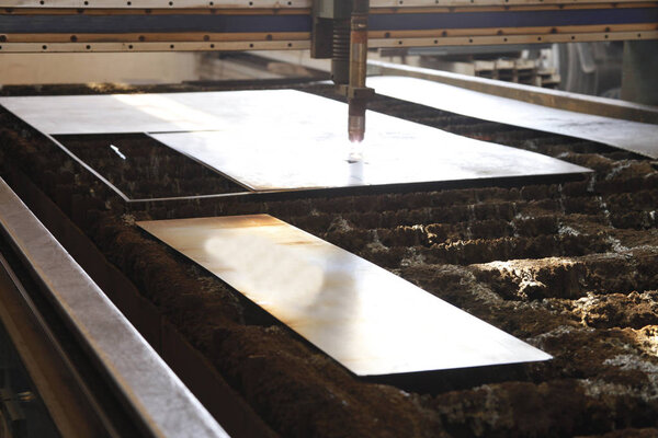 Laser / plasma CNC metal cutting