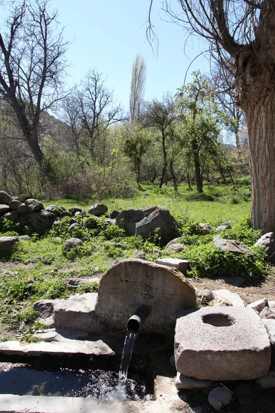 Healthy Groundwater Fountain Mountain — Stock Photo, Image