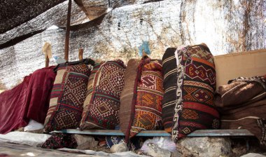 El dokuma yün çuval