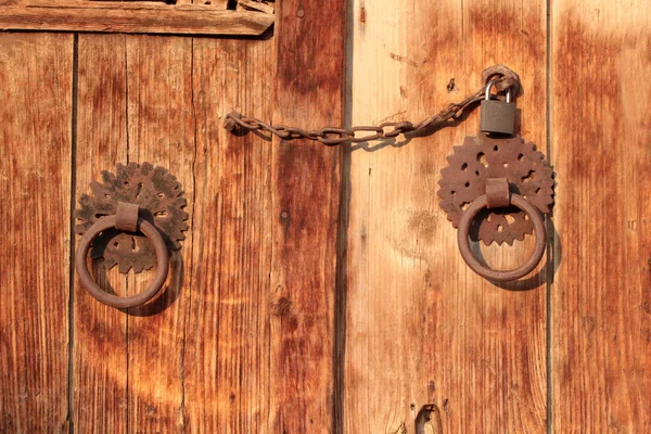 Vecchia Porta Legno Nella Zona Rurale — Foto Stock