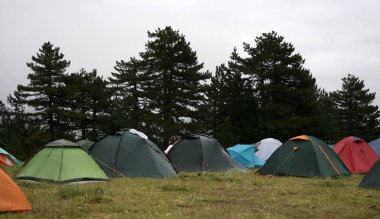 Geleneksel yaz çadır kampı