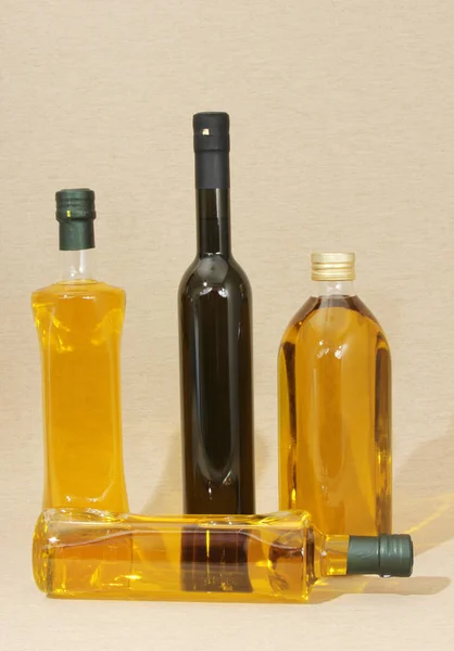 Biologico Bottiglie Olio Oliva — Foto Stock