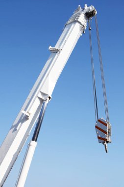 gökyüzüne doğru Vinç kanca