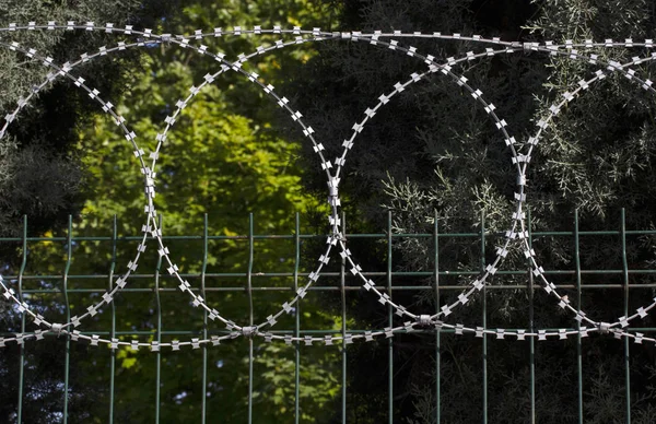 barbed wire mesh for safety