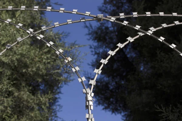 Stacheldrahtgeflecht Zur Sicherheit — Stockfoto