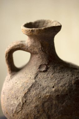 antika, toprak su kap, renkli arka plan üzerinde