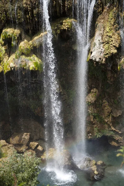 Красивый Водопад Фото Фона Каменистое Поле — стоковое фото