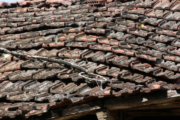 Alte Ziegel Auf Dem Dach — Stockfoto