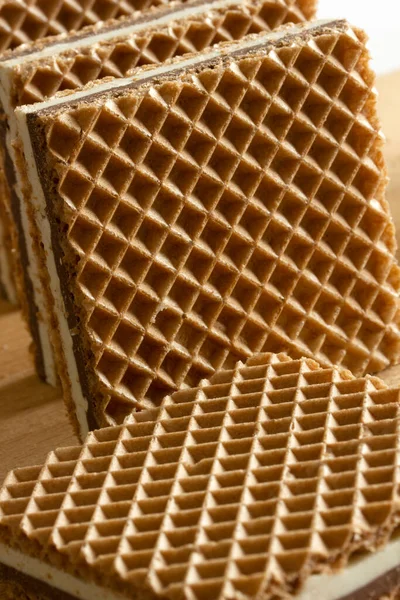 Knusprige Waffeln Mit Schokolade Und Haselnusscreme — Stockfoto