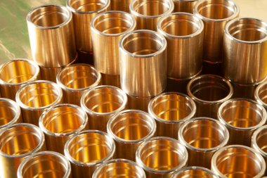 Mühendislik ve metalcilik teknolojileri. Yeni pirinç silindirler.