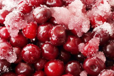 Organik vişne reçeli hazırlanıyor. Ev yapımı siyah kiraz reçeli. 