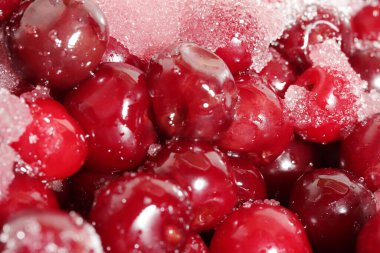 Organik vişne reçeli hazırlanıyor. Ev yapımı siyah kiraz reçeli. 