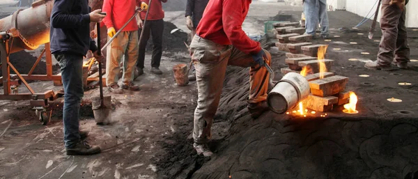 Trabajadores Fábrica Fundición — Foto de Stock