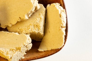  Tabakta geleneksel Türk tahin halkası