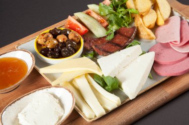 Lezzetli geleneksel Türk kahvaltısı. 