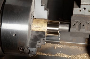 CNC Torna İşlemi. Metal endüstrisi. 