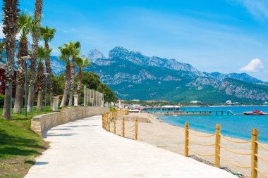 Antalya, Türkiye - 14 Mayıs 2018: Antalya, Türkiye'nin Akdeniz kıyılarının güzel manzara