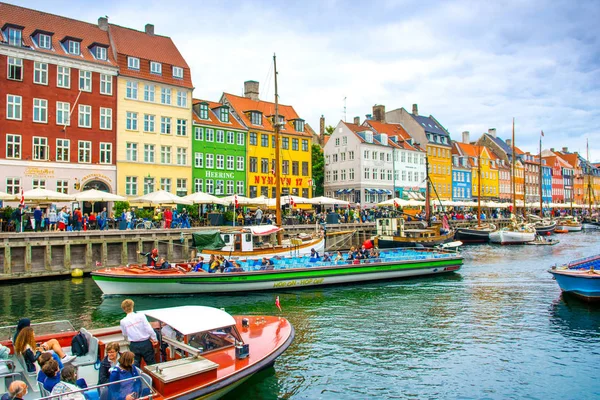 Copenhagen Denmark August 2018 Colorful Houses Boats Embankment Canal Nyhavn — Stock Photo, Image